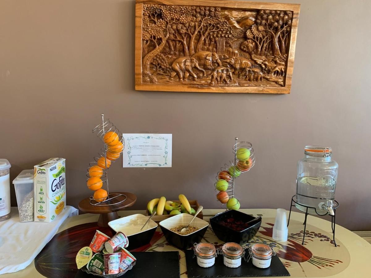 Отель Fernhill Lodge Carrigaline Корк-7