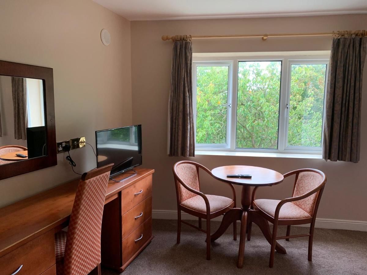 Отель Fernhill Lodge Carrigaline Корк-11