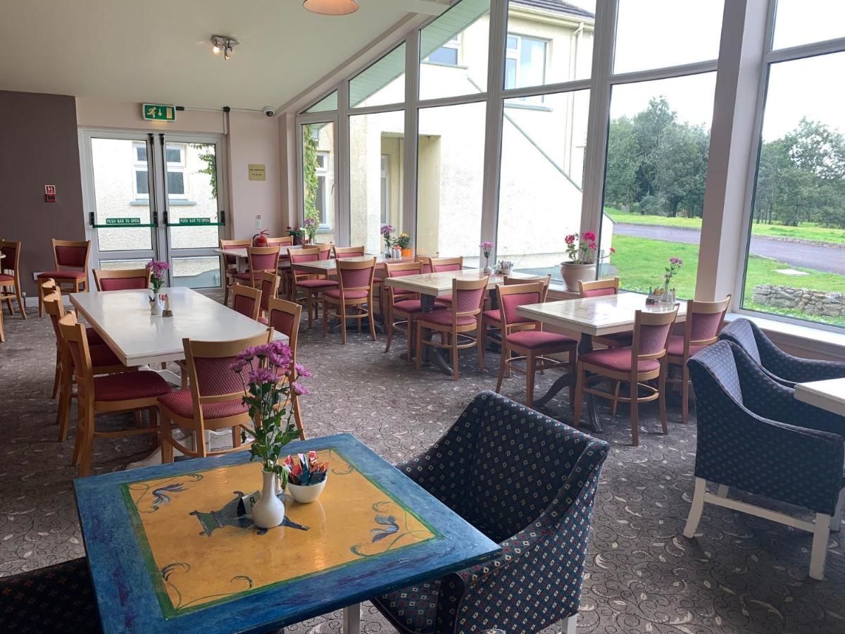 Отель Fernhill Lodge Carrigaline Корк-12